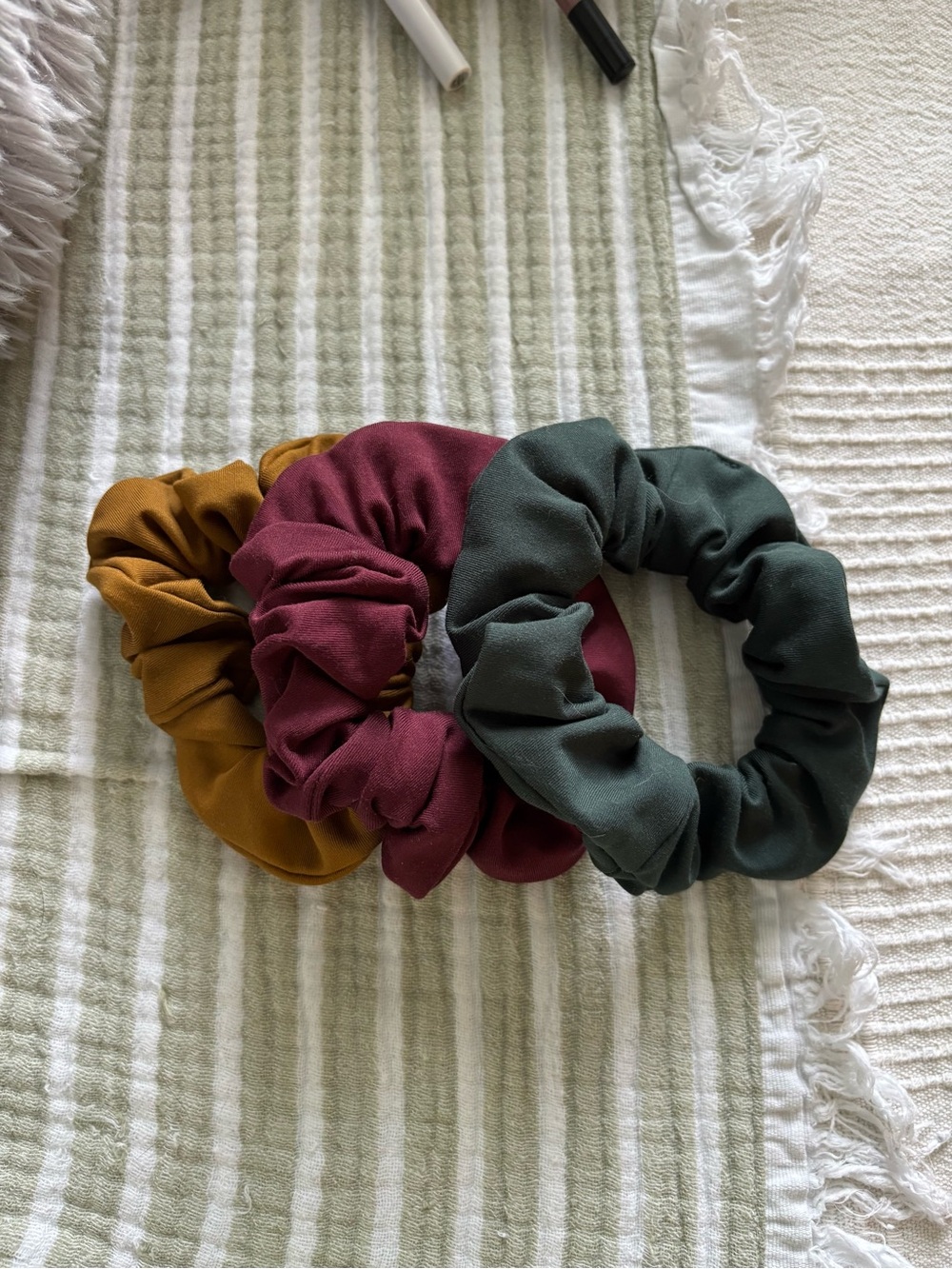 Girlfriend Collective scrunchies set of 3